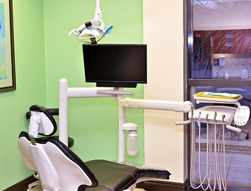 exam seat and equipment on dentist office tour